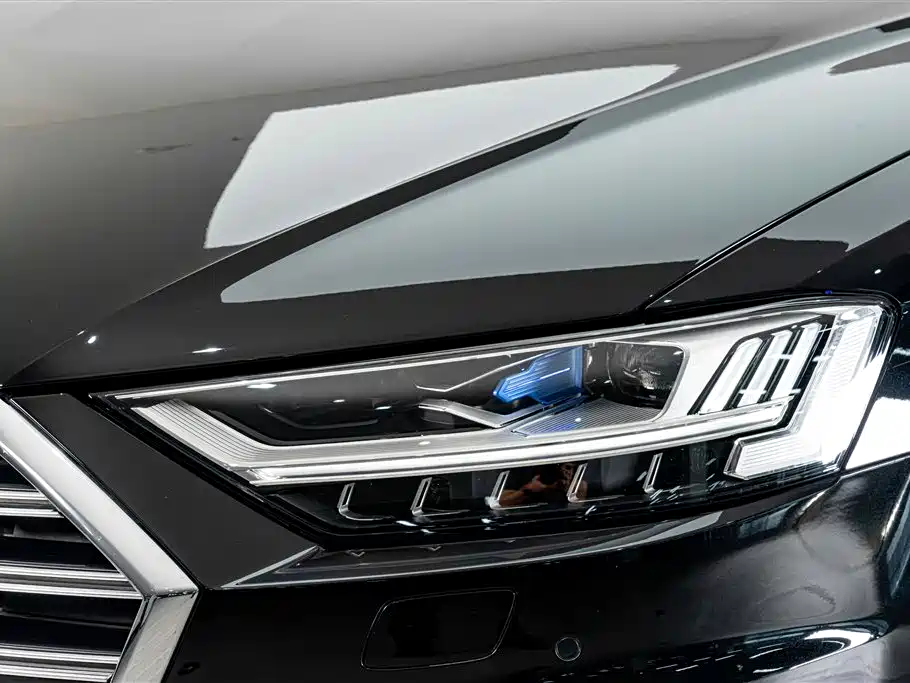 Audi A8 2022 A8L 55 TFSI quattro Premium Collector's Edition фото 4