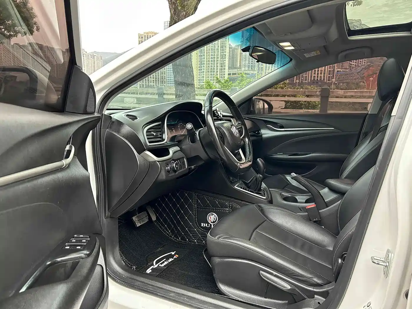 Buick Excelle 2021 Exemplar 1.5L Auto Elite фото 4