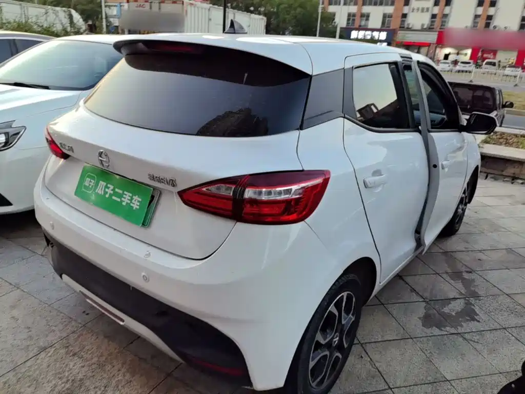 JMCG New Energy Yizhi EV3 2021 2021 Mini Radar Yue Run Model