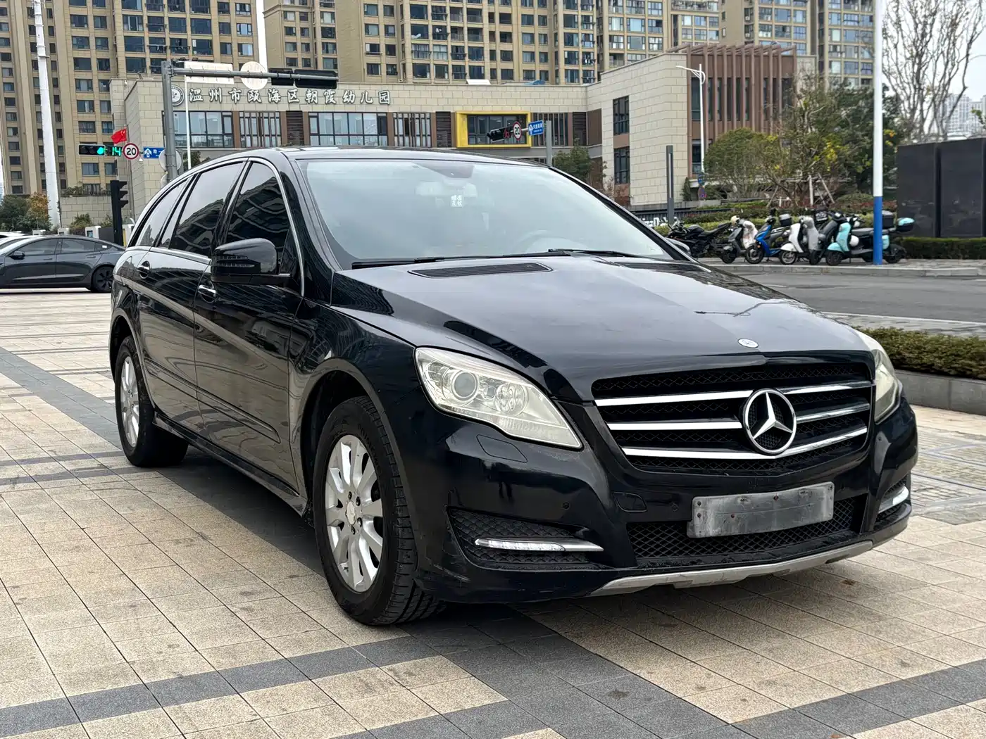 Mercedes-Benz R-Class 2011 R 350 L 4MATIC