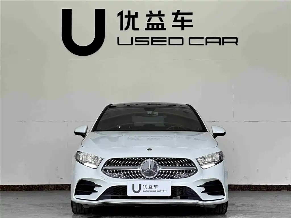 Mercedes-Benz A-Class 2021 A 180 L Sports Sedan фото 2