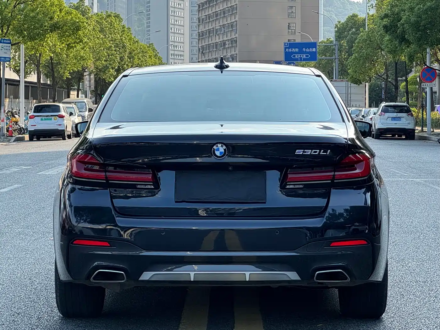 BMW 5 Series 2021 525Li M Sport Package фото 5