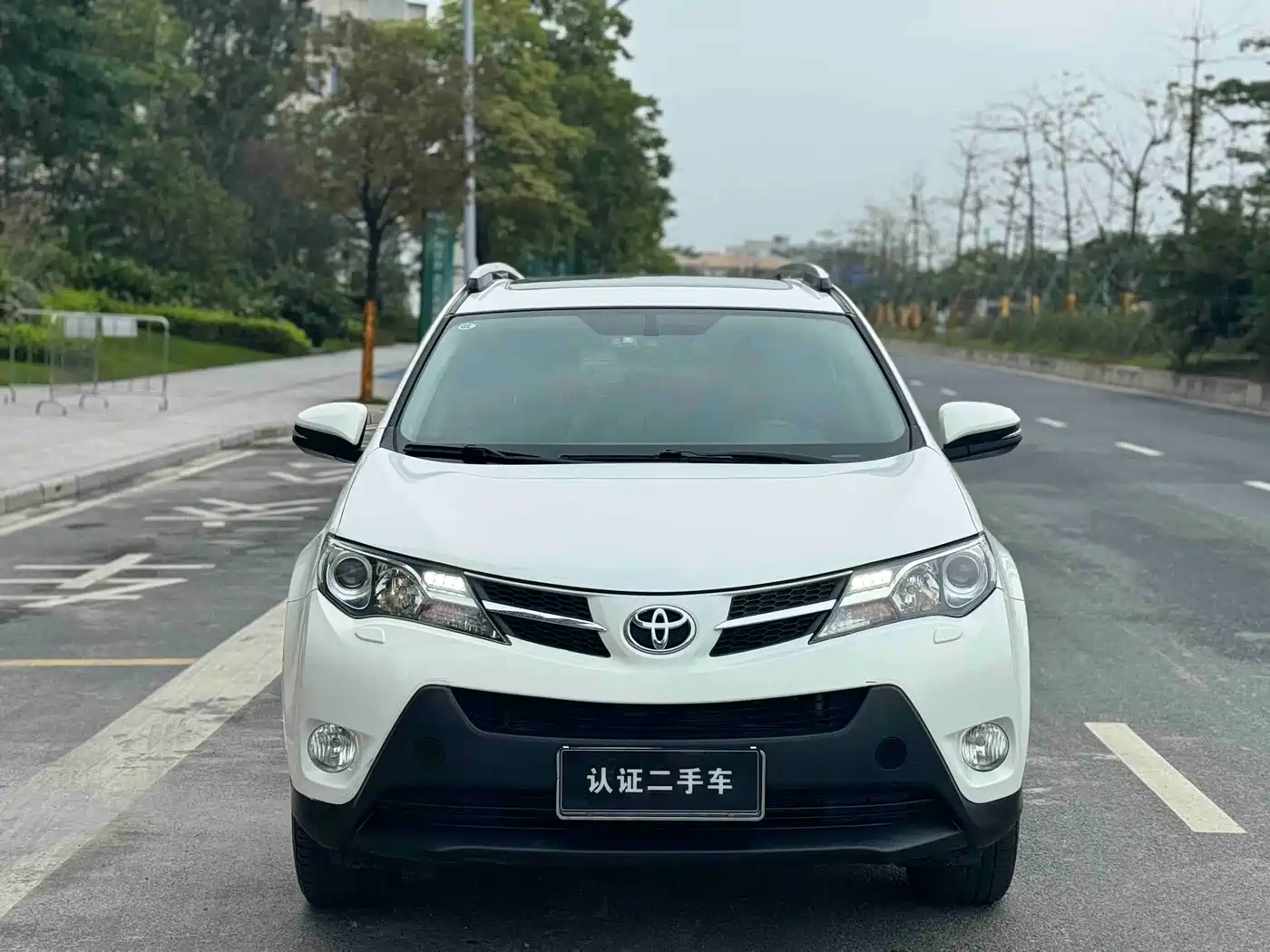 Toyota RAV4 Rongfang 2013 2.5L Auto 4WD Elite фото 2