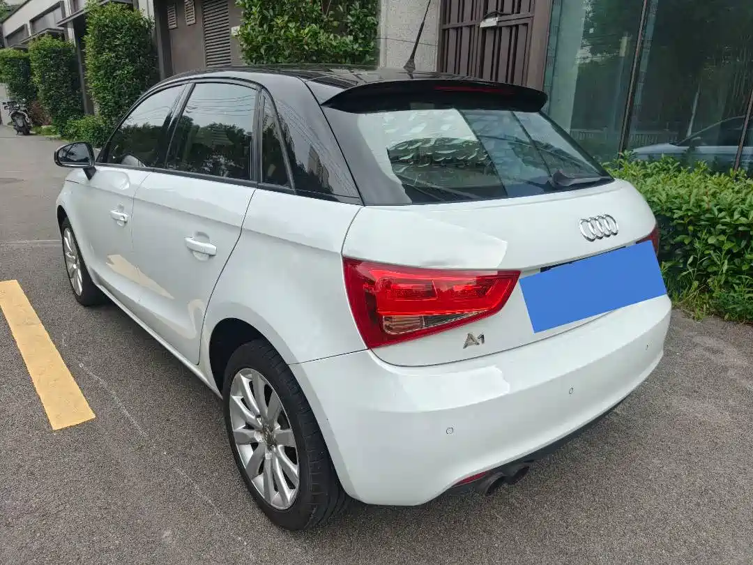 Audi A1 2014 2014 30 TFSI Sportback Comfort