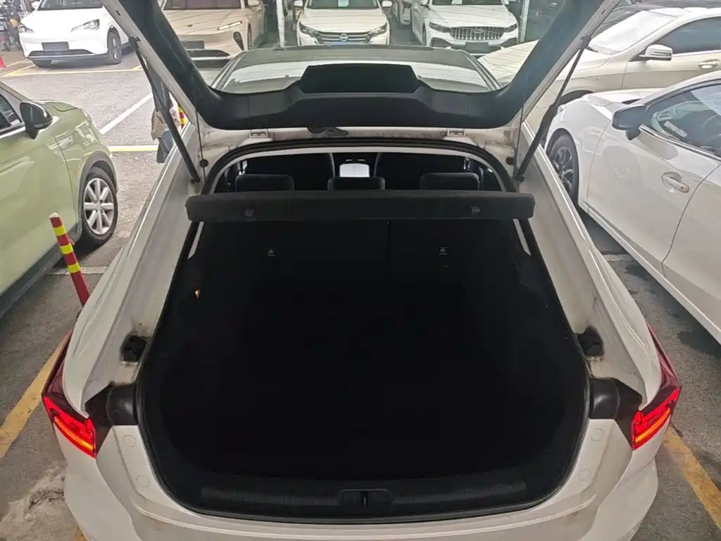 Besturn B70 2024 2022 3rd Gen 1.5T Auto Joy Edition