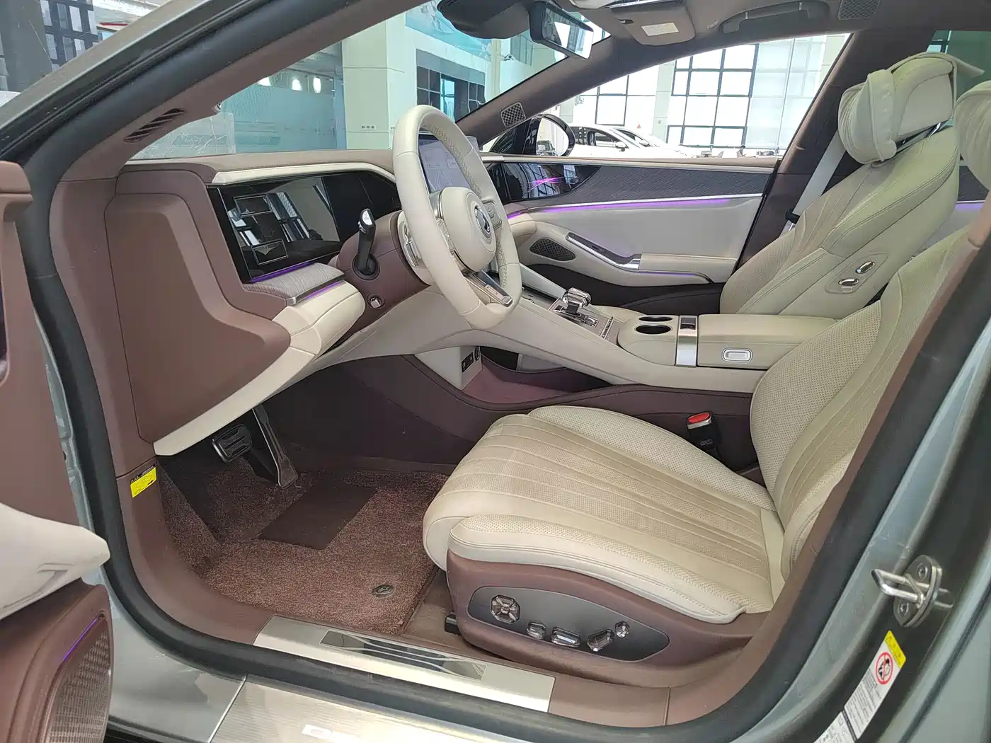 Denza Z9GT 2024 1100 AWD Ultra Edition фото 8