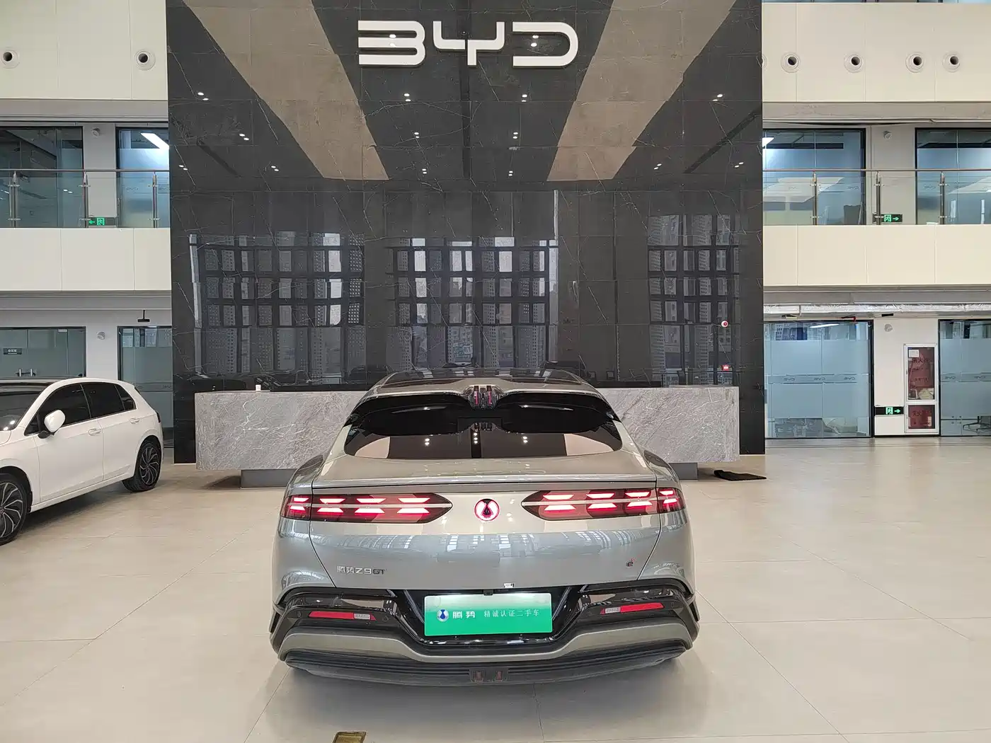 Denza Z9GT 2024 1100 AWD Ultra Edition фото 16