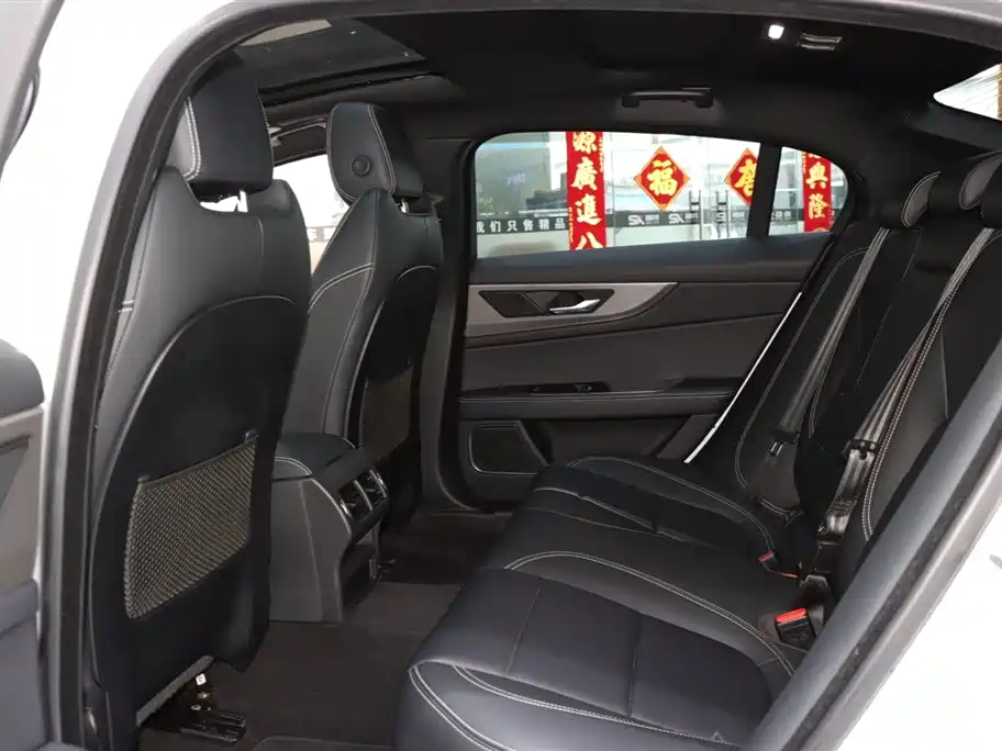 Jaguar XEL, миниатюра 11