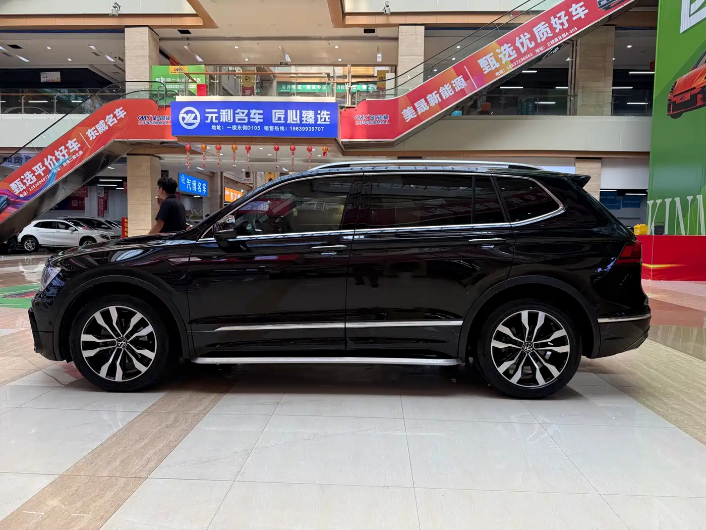 Volkswagen Tiguan L 2021 330TSI Automatic 2WD R-Line Flagship фото 4