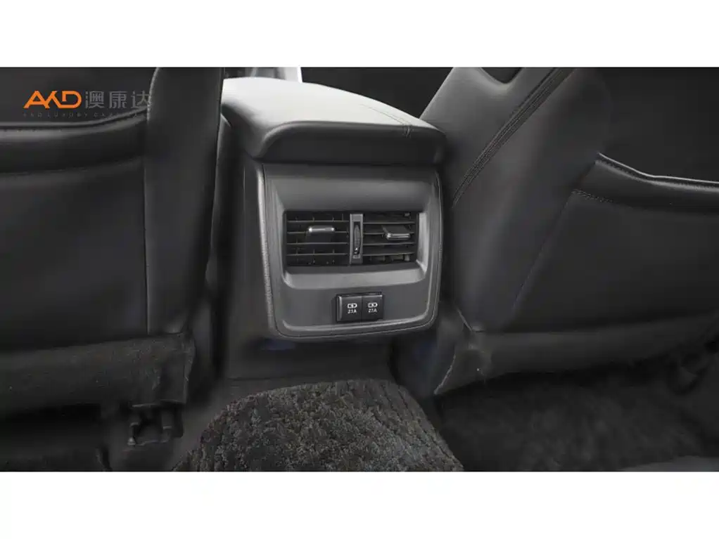 Toyota Avalon 2022 2.0L Luxury Edition фото 9
