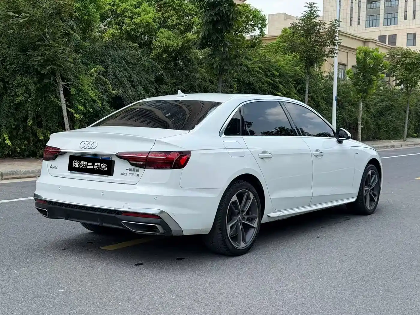 Фото 7 - Audi A4L