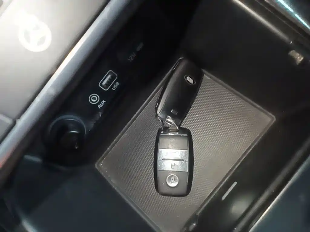 Kia Sorento 2016 2015 Sorento L 2.4L Gasoline 4WD Elite 7-Seater China V