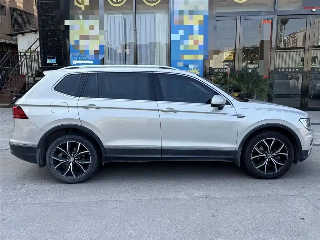 Volkswagen Tiguan L 2019 330TSI Auto 2WD Smart Luxury Edition China V фото 3