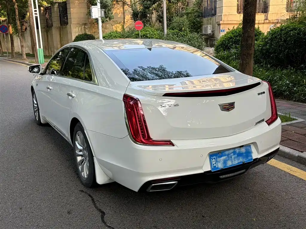 Cadillac XTS 2018 28T Technology фото 9