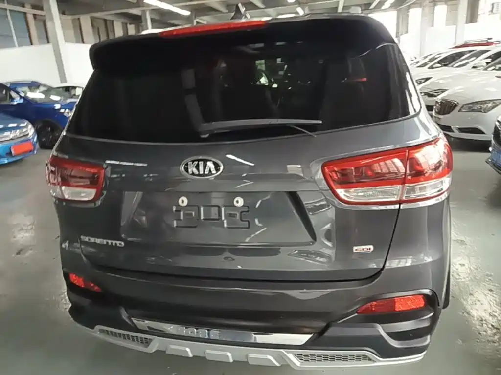 Kia Sorento 2016 2015 Sorento L 2.4L Gasoline 4WD Elite 7-Seater China V