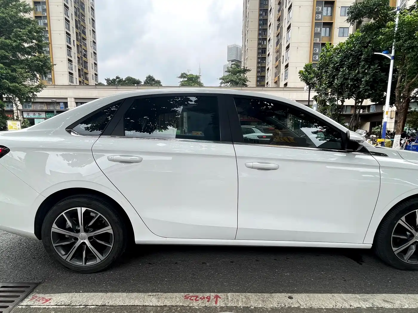 GEELY AUTOMOBILE EMGRAND