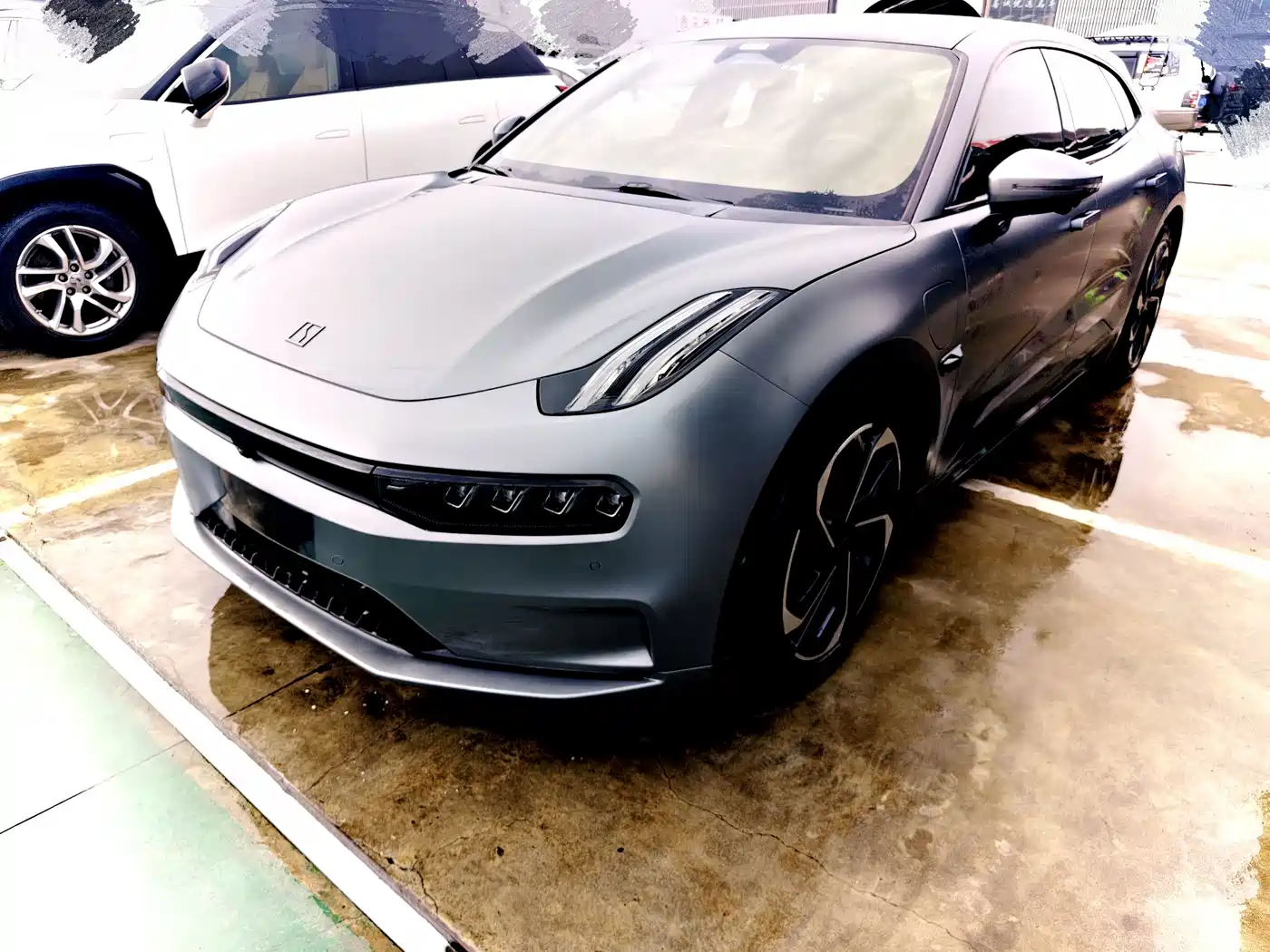 Zeekr 001 2022