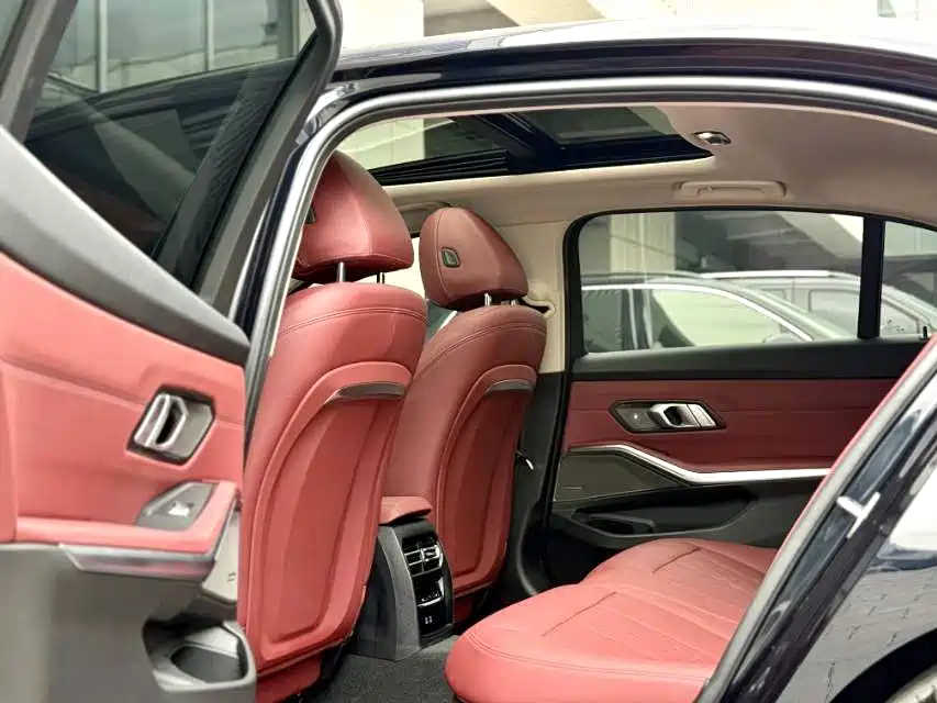 BMW 3 Series 2024 325Li M Sport Shadowline Package фото 9
