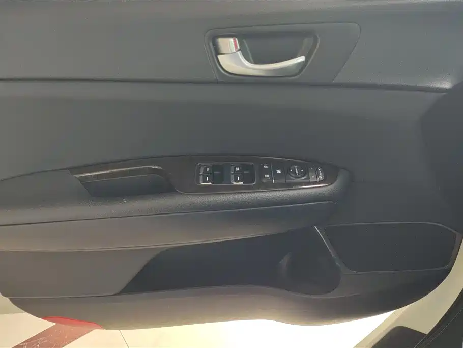 Kia K5 2016 1.6T Automatic LUX фото 7