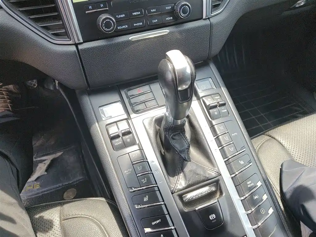 Porsche Macan 2017 Macan 2.0T фото 7