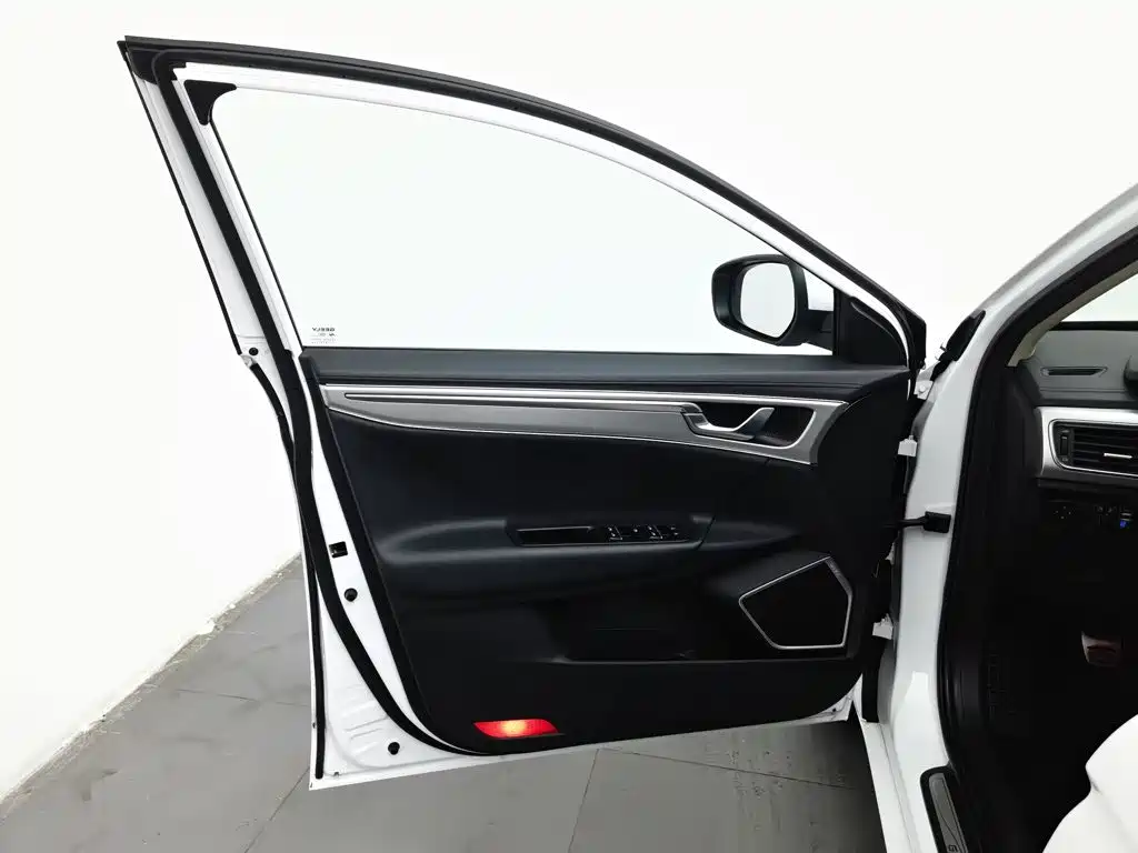 Photo 8 - Geely Emgrand GL
