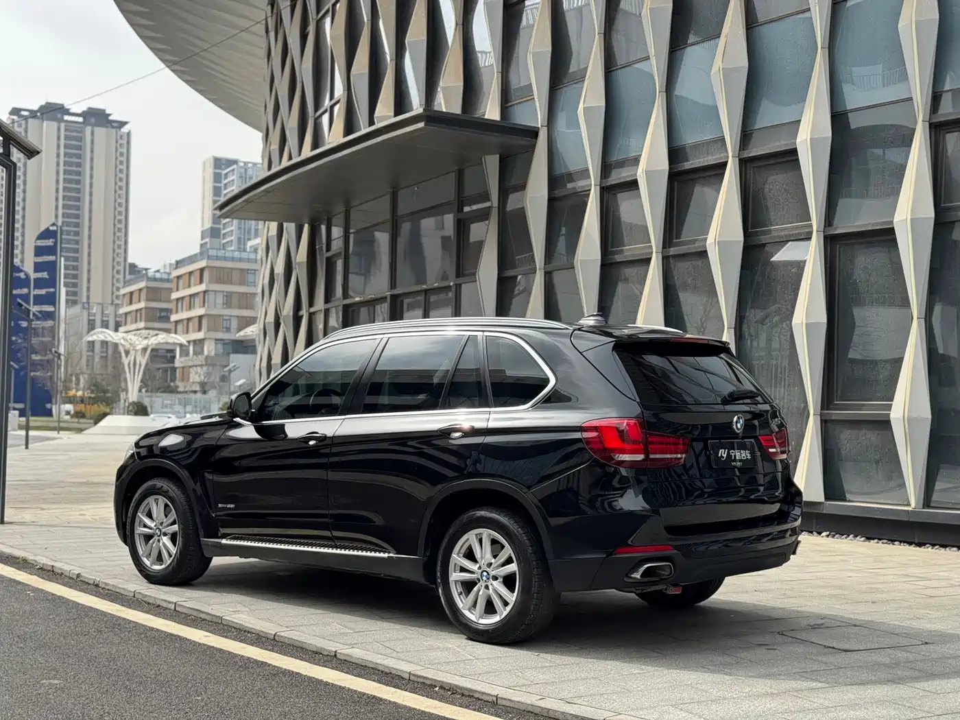 BMW X5 (Import) 2017 xDrive35i Leading Edition фото 20