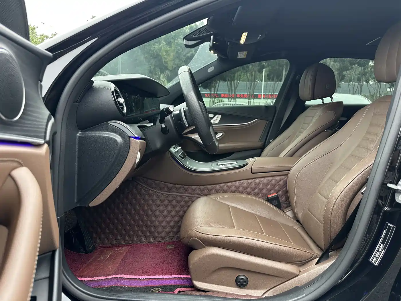 Mercedes-Benz E-Class 2023 E 300 L Sport Fashion фото 11