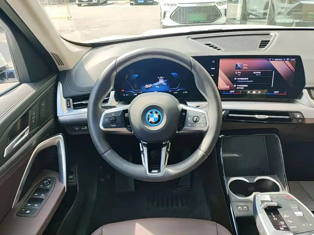 BMW iX1 2025 2023 eDrive25L M Sport Package