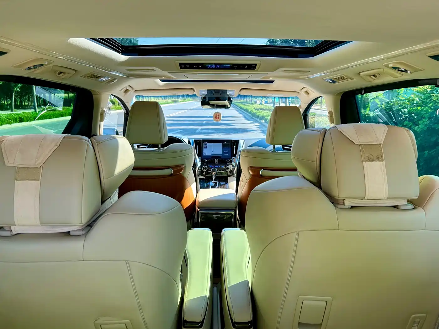 Toyota Vellfire 2021 2020 Twin Engine 2.5L HV Premium Edition