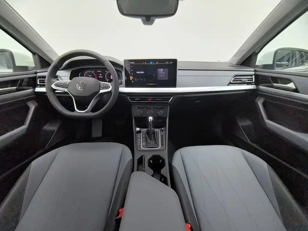 Фото 5 - Volkswagen Lavida