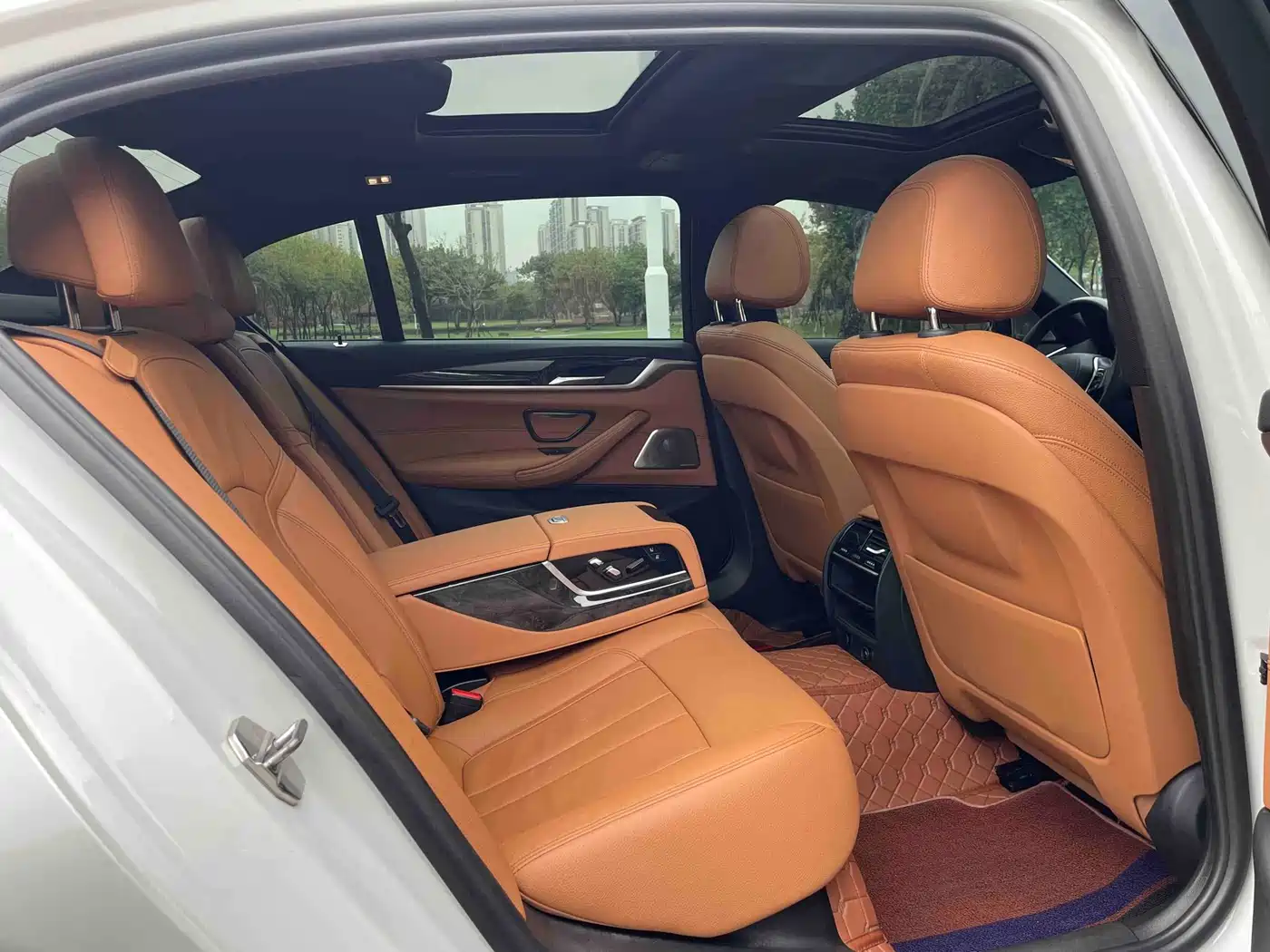 BMW 5 Series 2018 530Li Leading M Sport Package фото 15