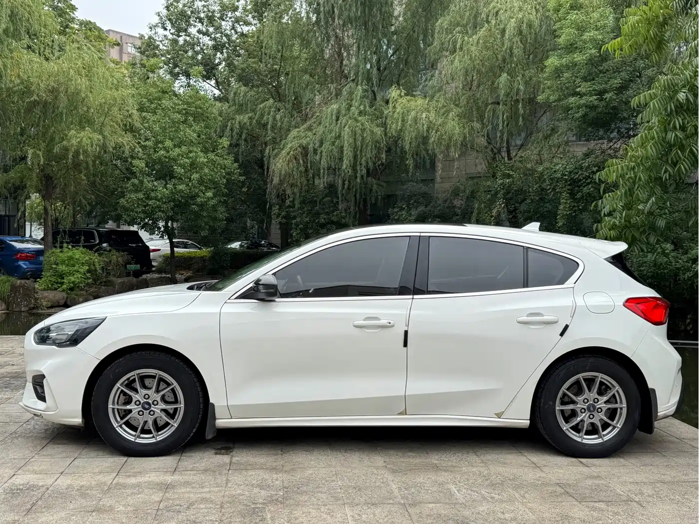 Ford Focus 2022 2021 Hatchback EcoBoost 180 Auto Trend