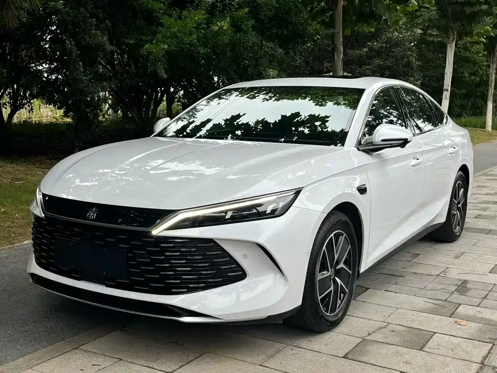 BYD Qin L 2025 DM-i Smart Drive Edition 120KM Surpassing