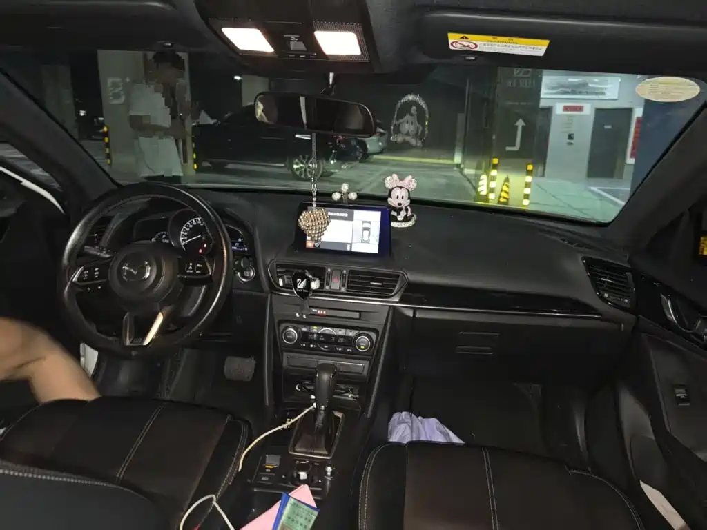 Photo 11 - Mazda CX-4