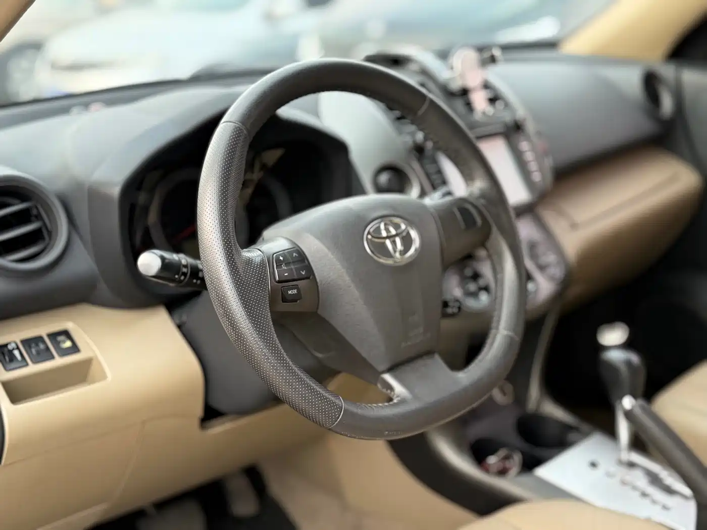 Toyota RAV4 Rongfang 2013 Special Edition 2.0L Auto Elite фото 6