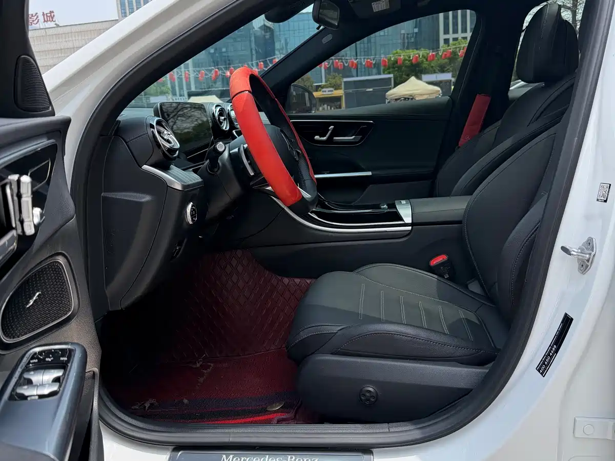 Mercedes-Benz C-Class 2023 C 260 L Night Edition Sport фото 4