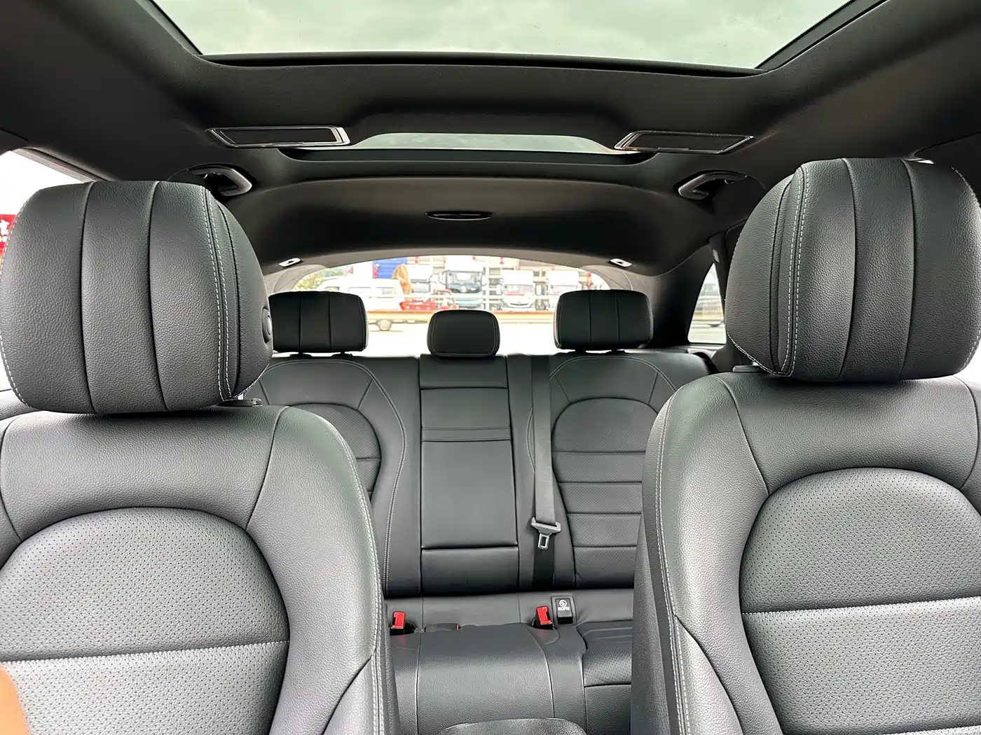 Фото 13 - Mercedes-Benz GLC