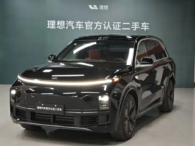 Li Auto Li L8 2025