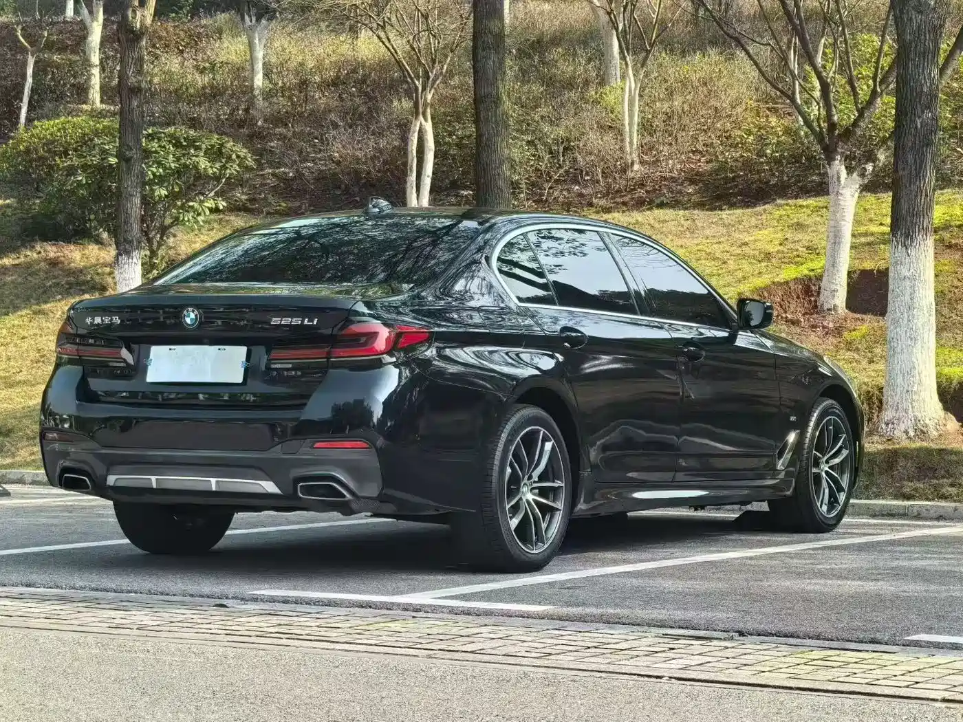 BMW 5 Series 2022 Model Second Facelift 525Li M Sport Package фото 5