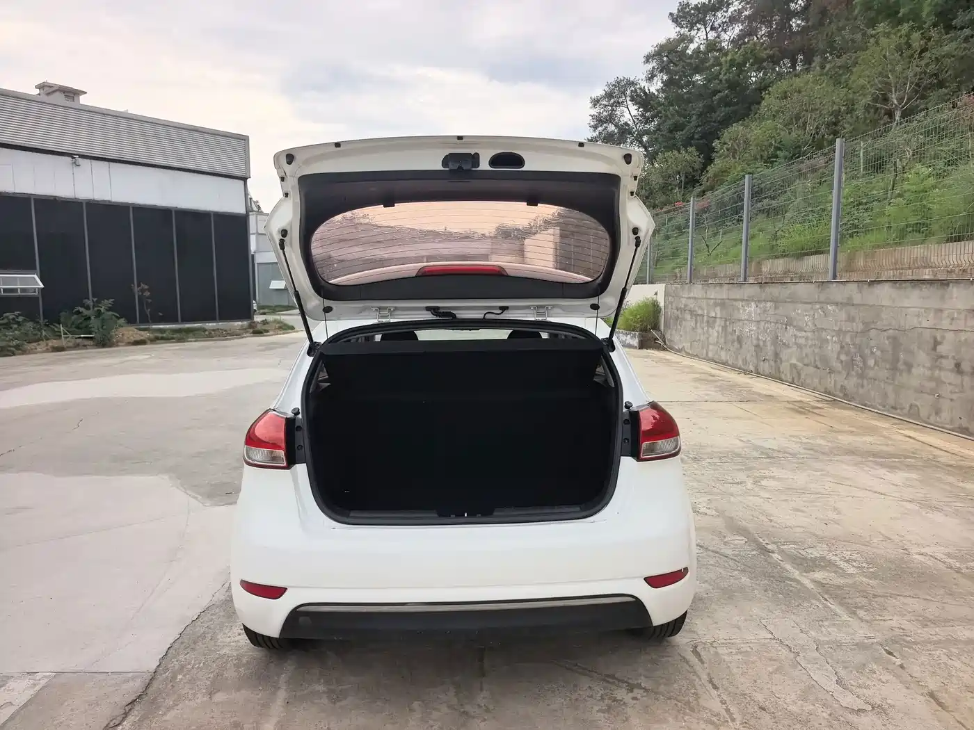 Kia K3S 2015 2014 1.6L Manual GL