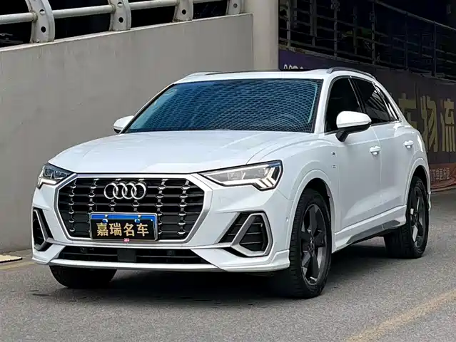 Audi Q3 2023 35 TFSI Fashion Dynamic Model (1.5T)