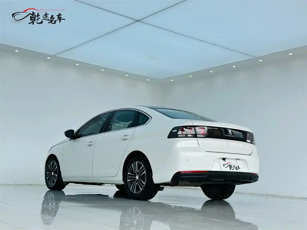 Peugeot 308 2016 230THP Automatic Luxury фото 5
