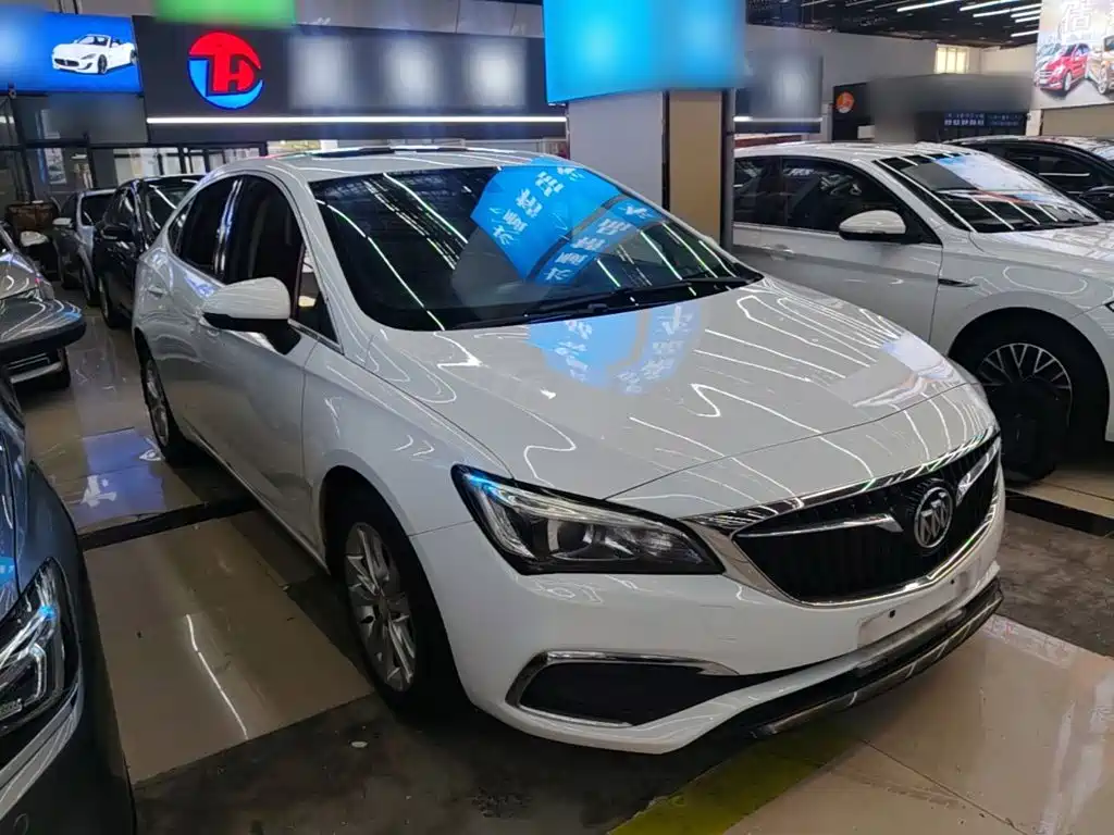 Фото 4 - Buick Verano