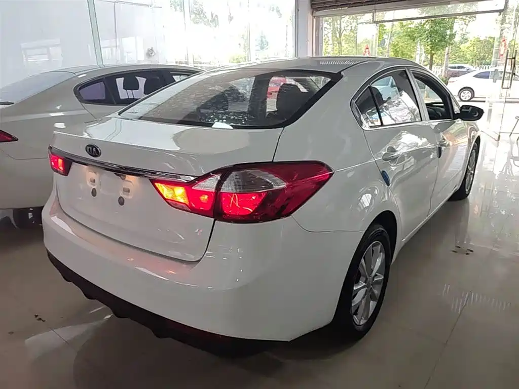 Kia K3 2016 1.6L Automatic GLS фото 7