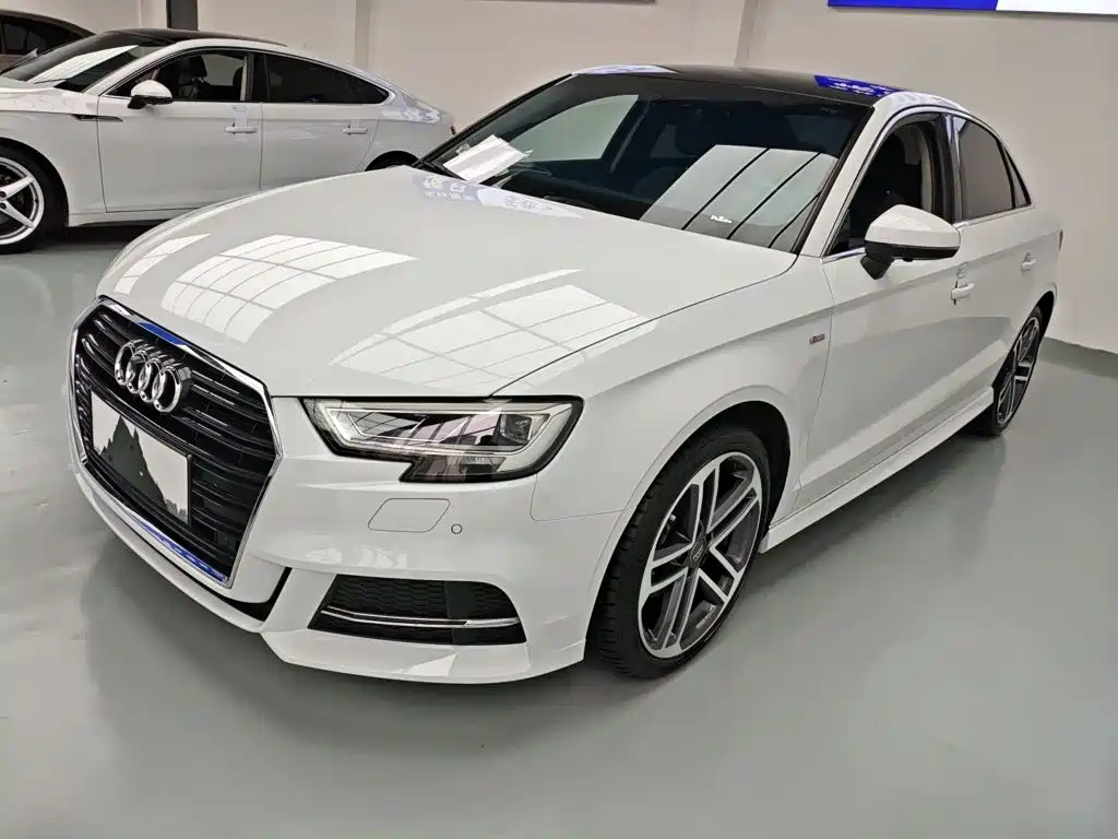 Фото 1 - Audi A3