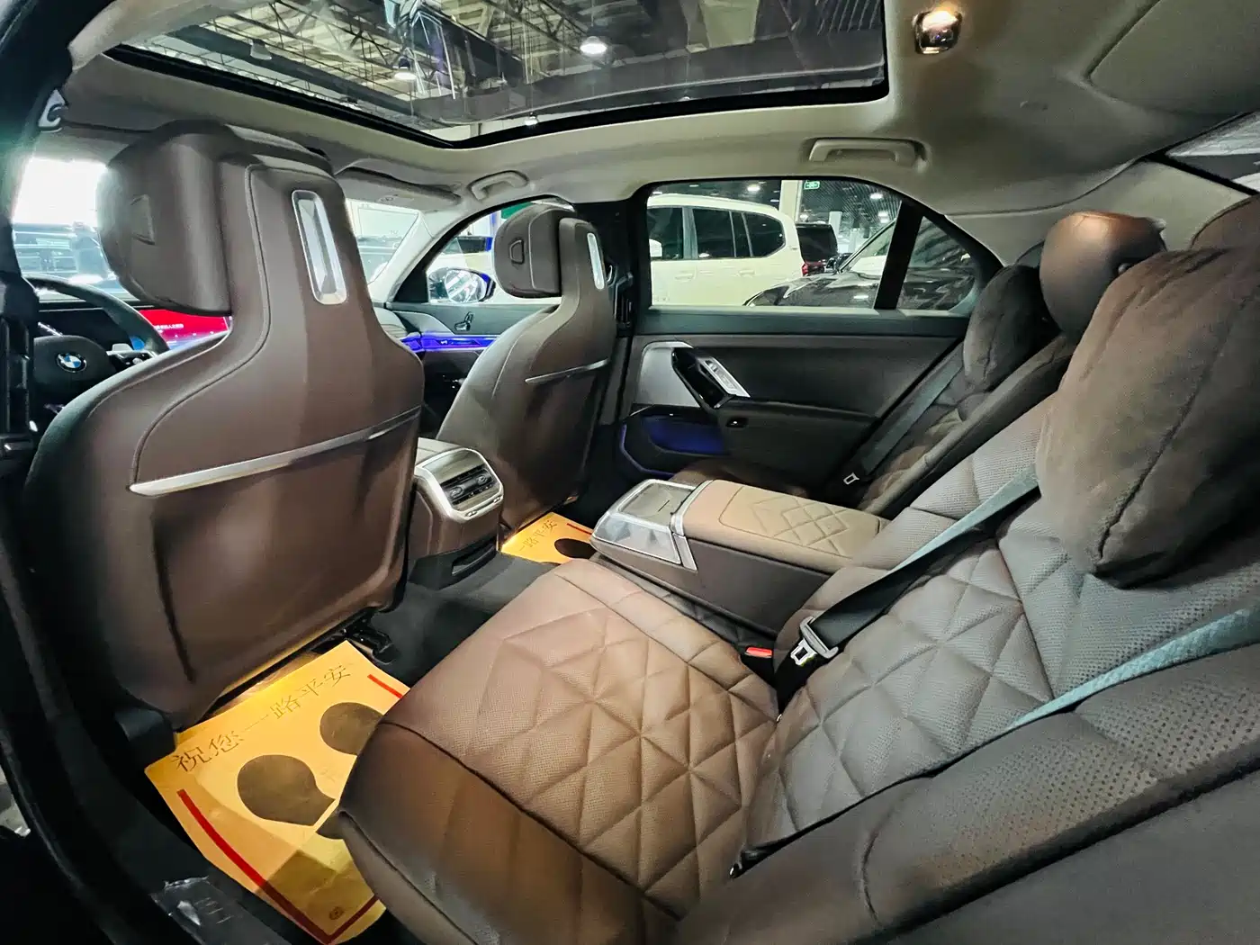 BMW 7 Series 2023 Model 735Li M Sport Package фото 7