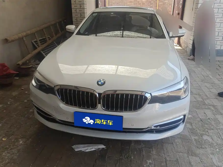 BMW 5 Series 2020 525Li Luxury Package фото 2