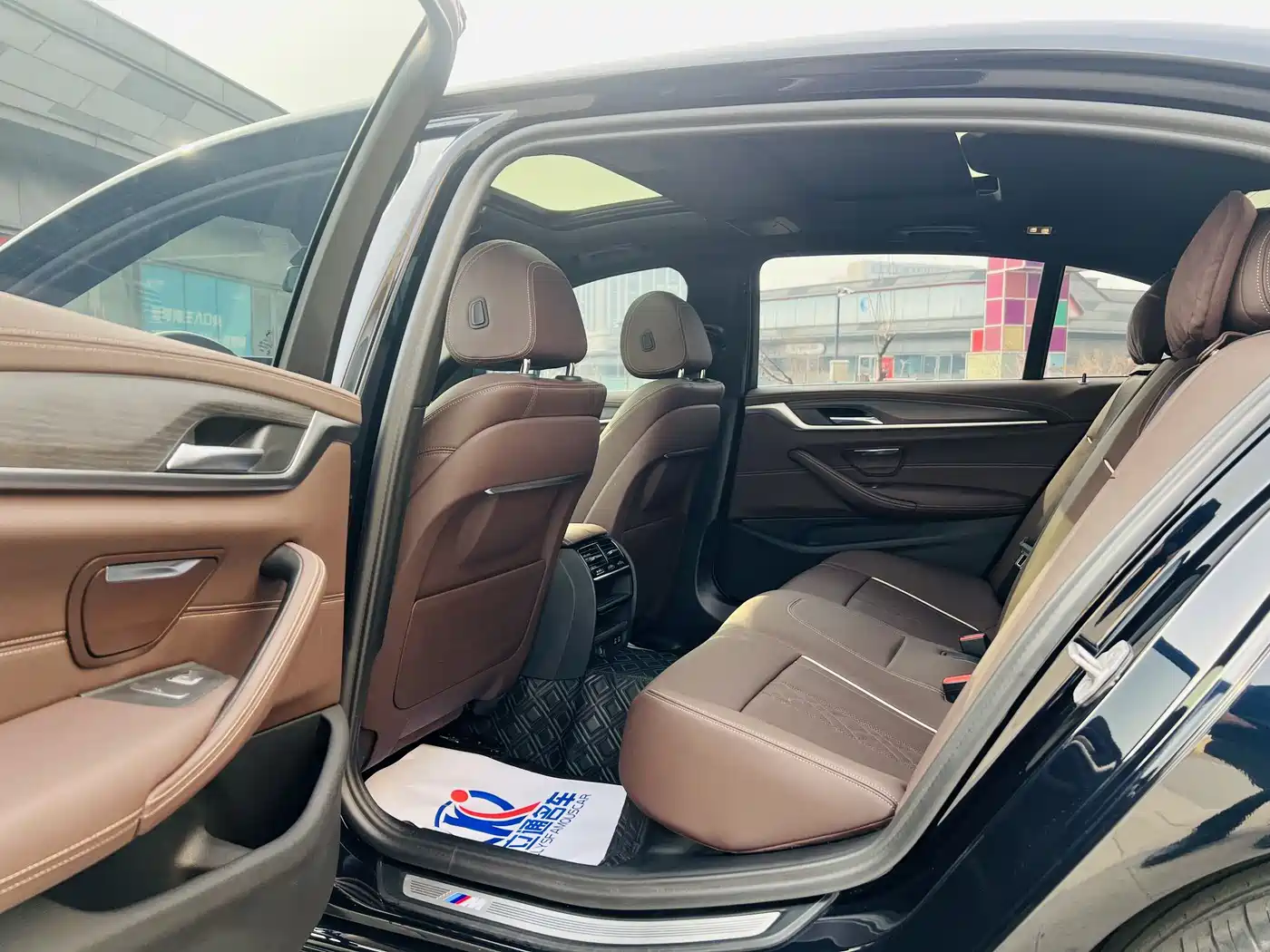 BMW 5 Series 2023 530Li xDrive M Sport Package фото 6