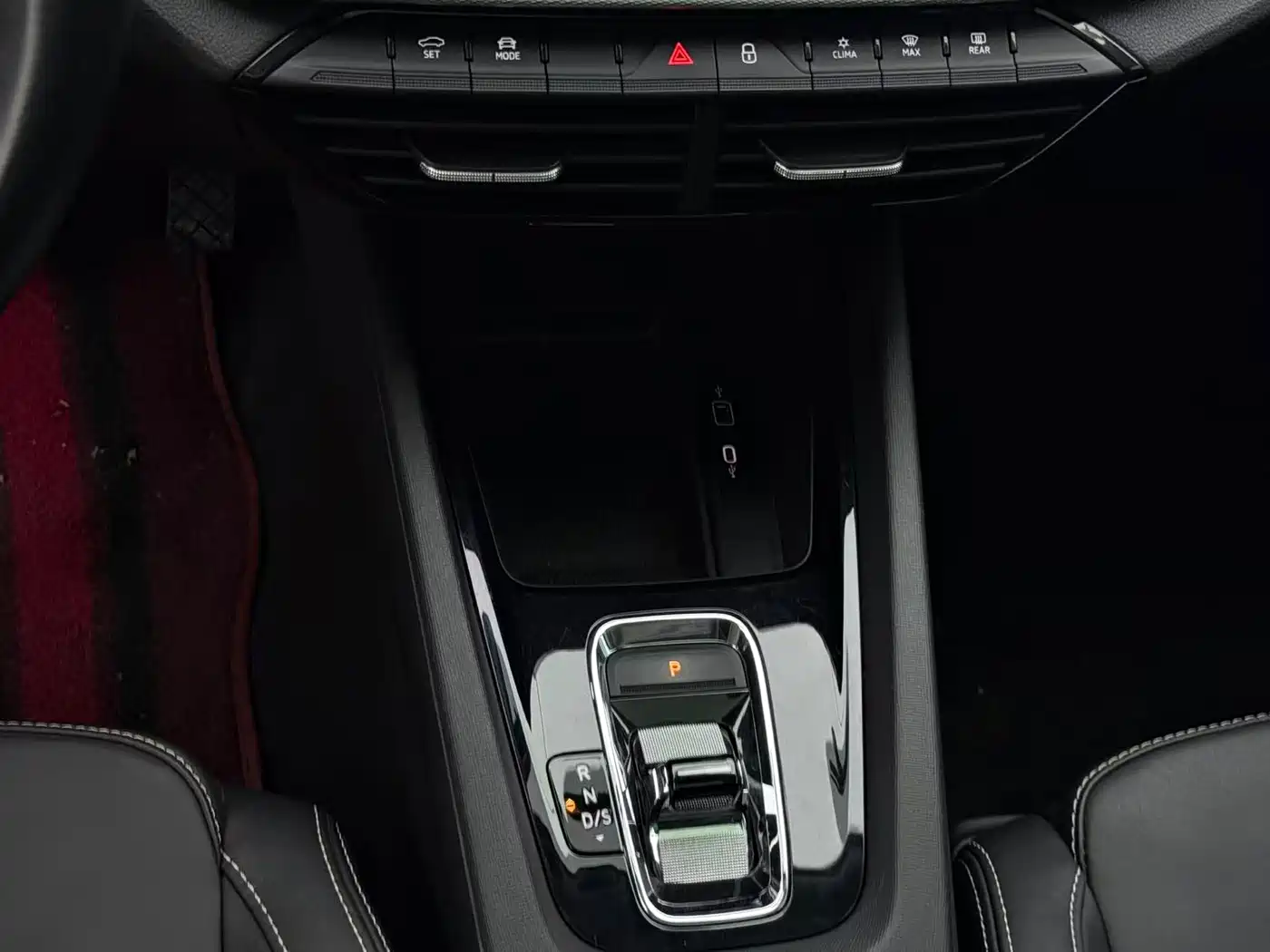 Škoda Octavia 2023 Facelift PRO TSI280 Premium Edition фото 15