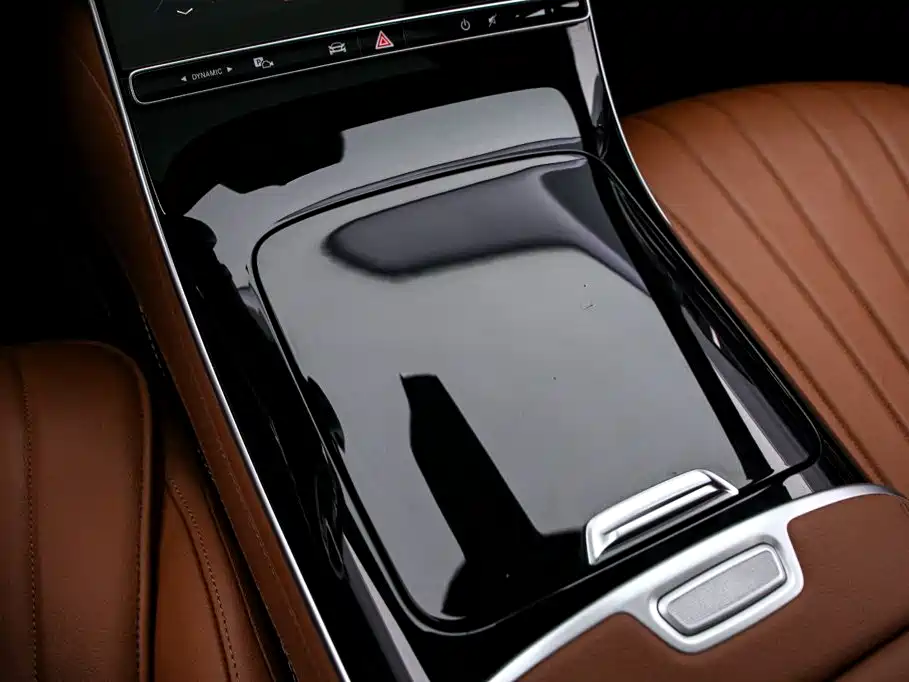 صورة 10 - Mercedes-Benz S-Class